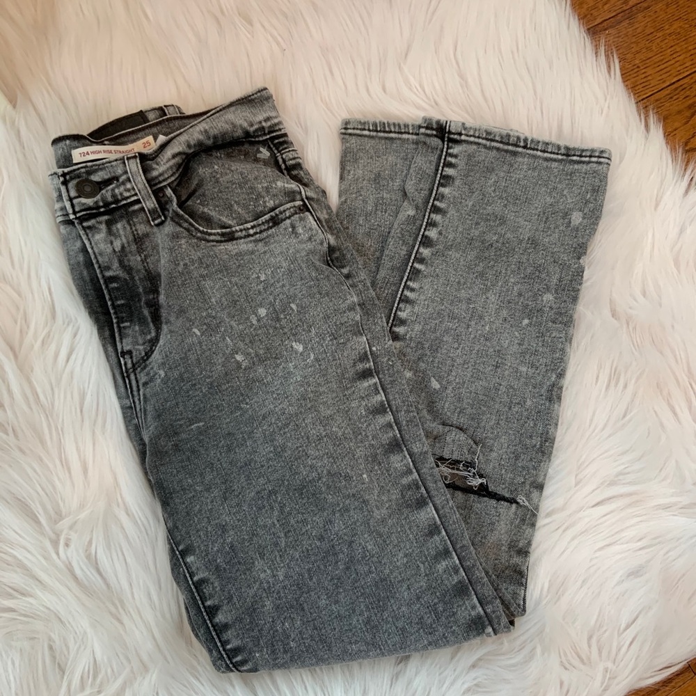 Levi’s High Rise Distressed Jeans